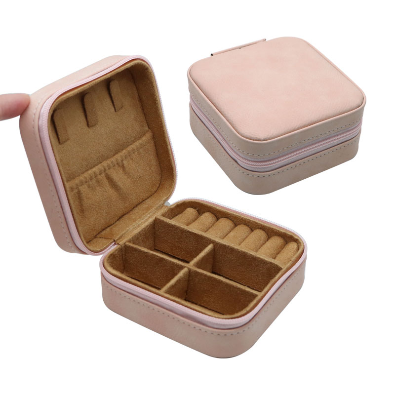جعبه جواهرات مسافرتی چرمی لیزری 4×4 با آستر برنزه